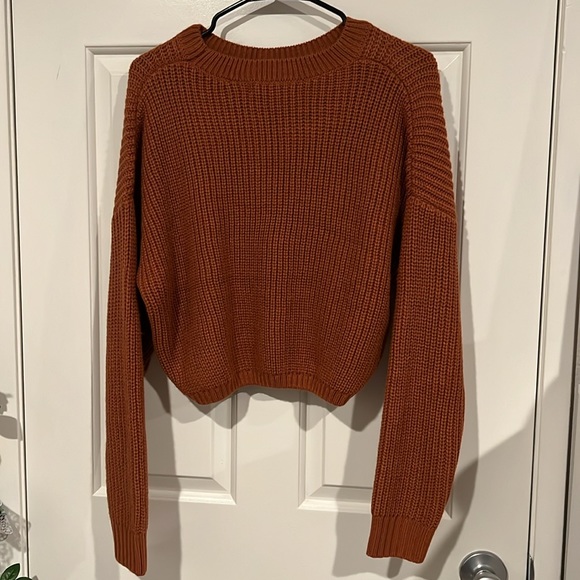 ELODIE Crewneck Cropped Sweater in Rust XL 🧡 - Picture 3 of 5